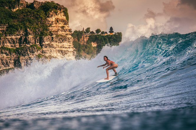 Siap Untuk Menantang Ombak? Kunjungi Pantai Terbaik Untuk Surfing Berikut Ini!