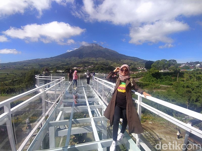 Sigandul View menyuguhkan pemandangan alam di antaranya deretan pengunungan, Temanggung, Senin (30/5/2022)., Daya Tarik dan Aktivitas Seru di Sigandul View Temanggung, Alamat Sigandul View, Harga Tiket Masuk Sigandul View 2024, Jam Buka Sigandul View 2024, Fasilitas di Sigandul View Temanggung