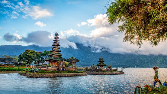 tak kalah indah dengan pantainya, kunjungi danau-danau di bali berikut ini!, Danau Batur, Danau Beratan, Danau Buyan, Danau Tamblingan
