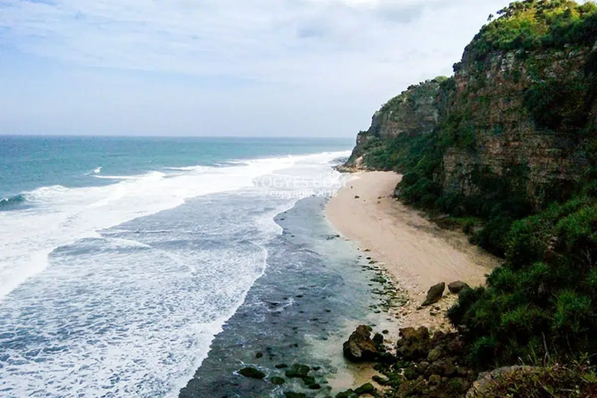 termasuk hidden gem, ini dia 10 pantai tersembunyi di jogja yang jarang orang tahu