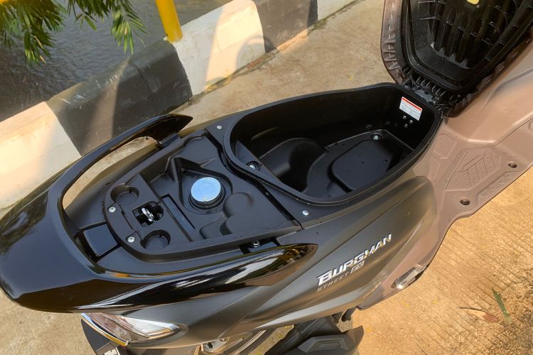 Test ride Suzuki Burgman Street 125EX