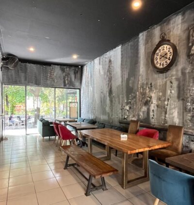 top 10+ cafe 24 jam di jakarta yang nyaman untuk hangout