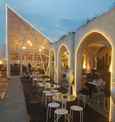 top 10+ cafe 24 jam di jakarta yang nyaman untuk hangout