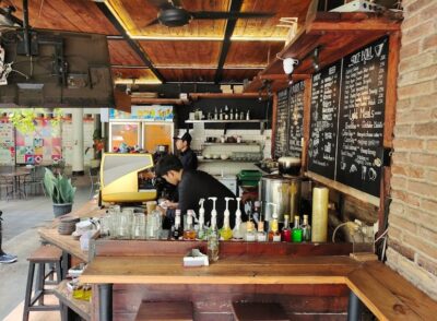 top 10+ cafe 24 jam di jakarta yang nyaman untuk hangout