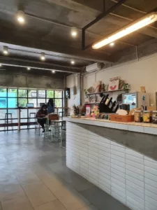 top 10+ cafe di cikarang yang nyaman untuk hangout dan ngedate