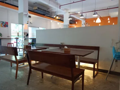 top 10+ coffee shop jakarta utara yang paling cozy, dijamin betah!