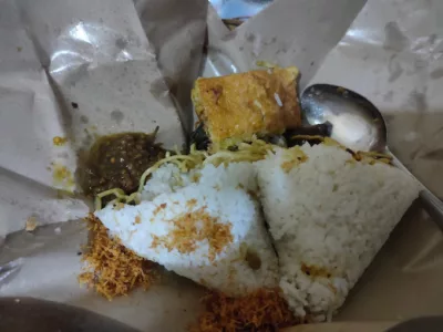top 10+ nasi jinggo bali paling enak, lauknya bermacam-macam!