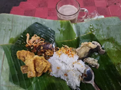 top 10+ nasi jinggo bali paling enak, lauknya bermacam-macam!