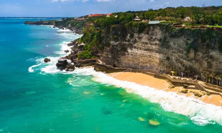Top 10+ Pantai di Bali yang Indah, Patut Dikunjungi saat Liburan!