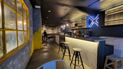 top 10+ rekomendasi bar di jakarta barat yang nyaman buat hangout