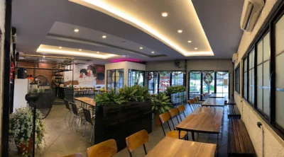 top 13+ restoran keluarga di jakarta yang nyaman dan banyak makanannya