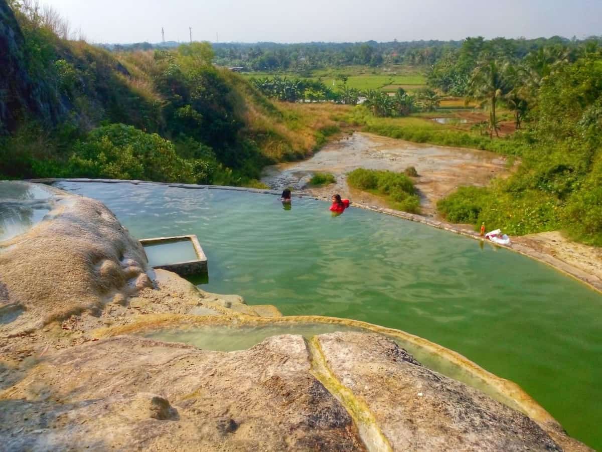 top 10+ tempat wisata kekinian di bogor yang layak dikunjungi