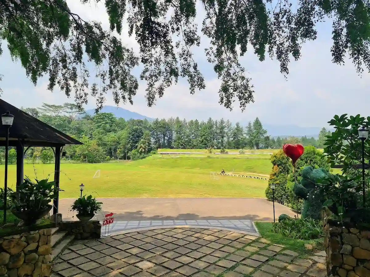 top 10+ tempat wisata kekinian di bogor yang layak dikunjungi
