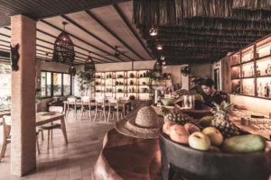 top 11+ beach club di bali yang makanannya enak-enak