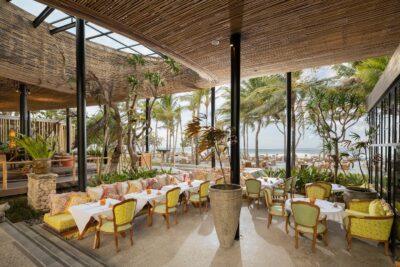 top 11+ beach club di bali yang makanannya enak-enak