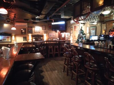 top 11+ cafe live music di jakarta yang vibesnya cozy