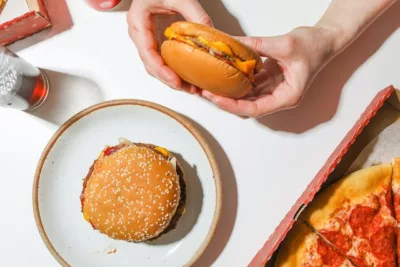 top 12+ burger jakarta terfavorit yang pattynya juicy abis!