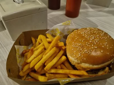 top 12+ burger jakarta terfavorit yang pattynya juicy abis!