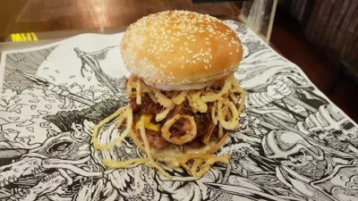 top 12+ burger jakarta terfavorit yang pattynya juicy abis!