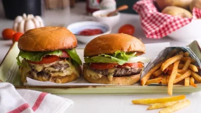top 12+ burger jakarta terfavorit yang pattynya juicy abis!
