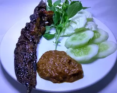top 12+ pecel lele jakarta terenak, sambelnya nikmat!
