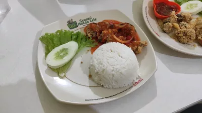 top 12+ pecel lele jakarta terenak, sambelnya nikmat!