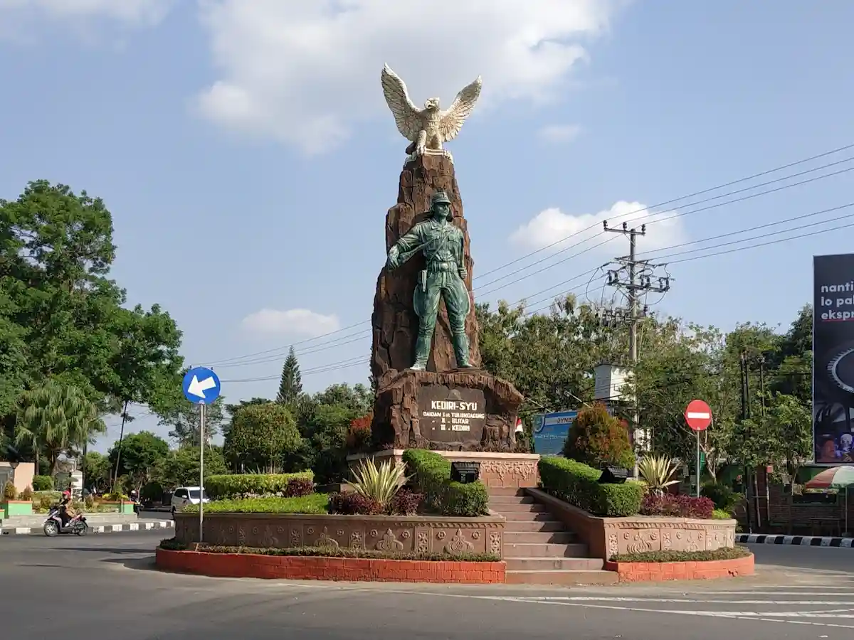 top 12+ rekomendasi tempat wisata seru di kediri, yuk cari tahu!