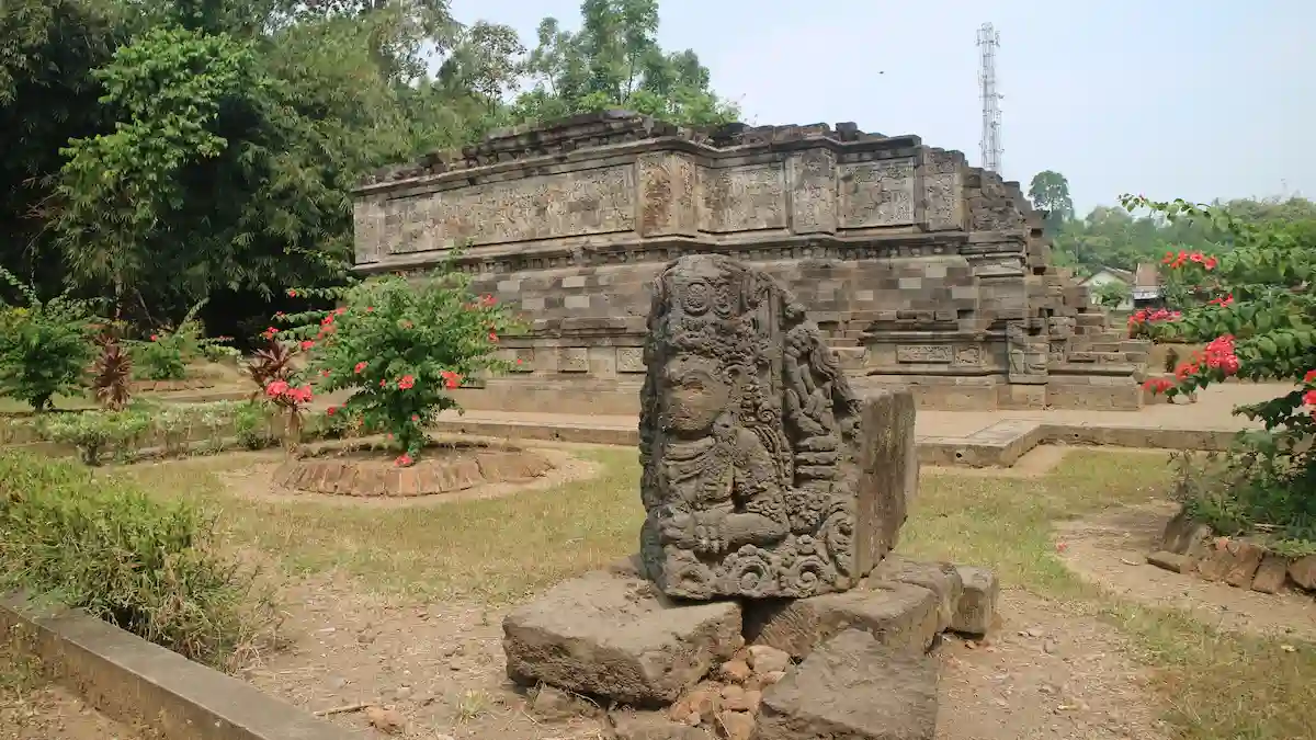 top 12+ rekomendasi tempat wisata seru di kediri, yuk cari tahu!