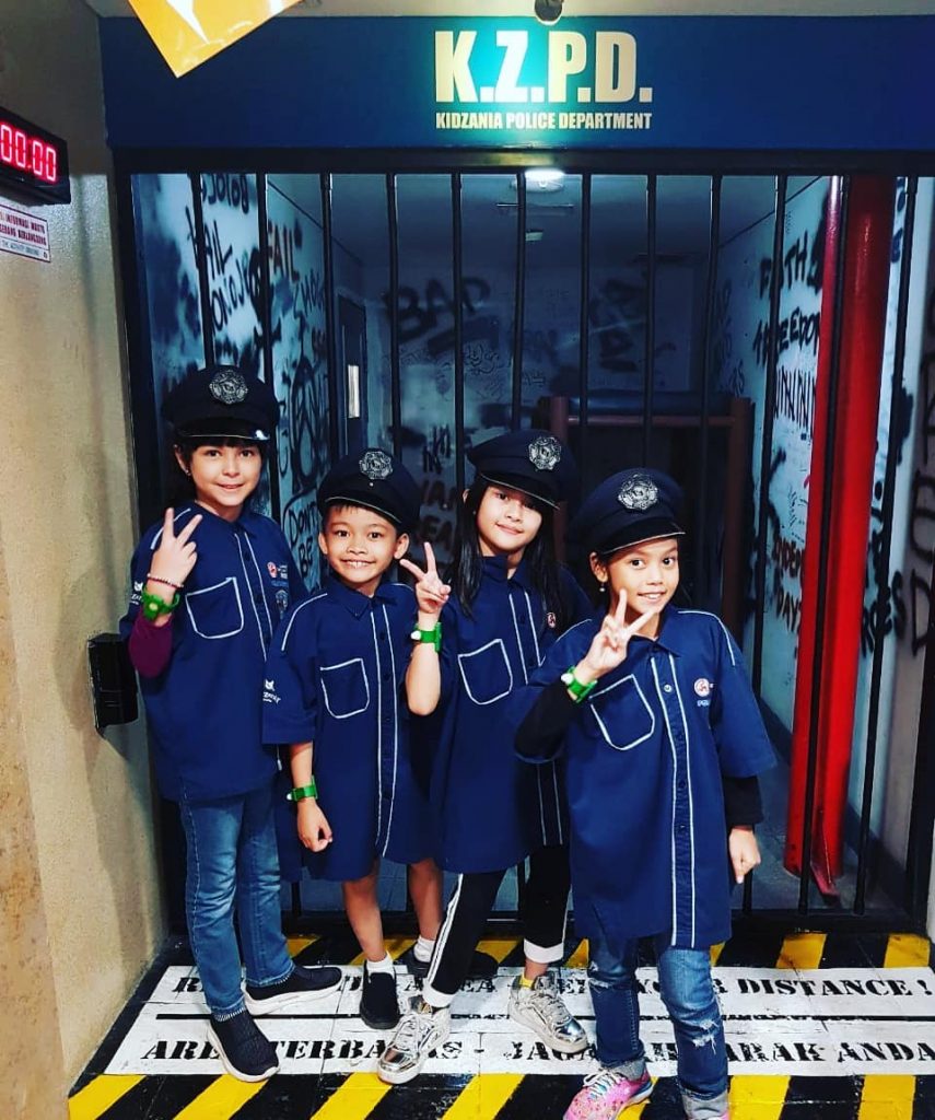 jakarta, jakarta aquarium, jakarta barat, jakarta selatan, jakarta timur, jakarta utara, kampung cina jakarta, kampung main cipulir, kebun binatang ragunan, top 12+ tempat wisata di jakarta yang paling asik dan menarik