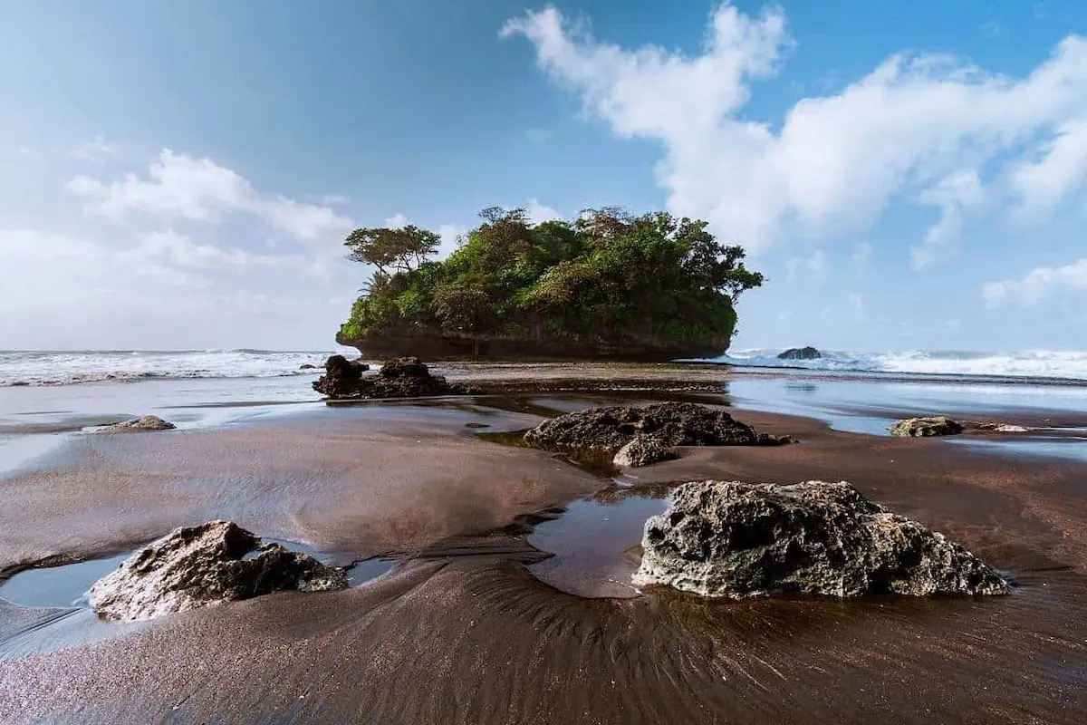 top 12+ tips camping di pantai madasari yang indah