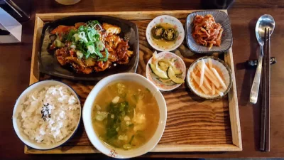 top 13+ restoran korea di jakarta yang autentik dan lezat