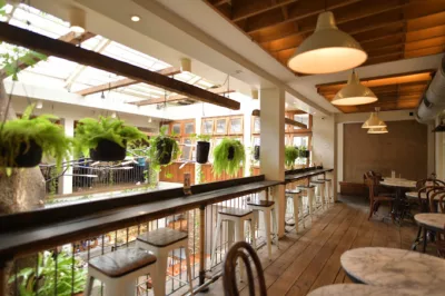top 15+ coffee shop jakarta selatan yang asyik buat hangout