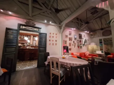 top 15+ rekomendasi cafe di bali yang ngehits dan jadi incaran turis
