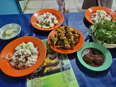 top 15+ rekomendasi nasi uduk jakarta yang paling enak