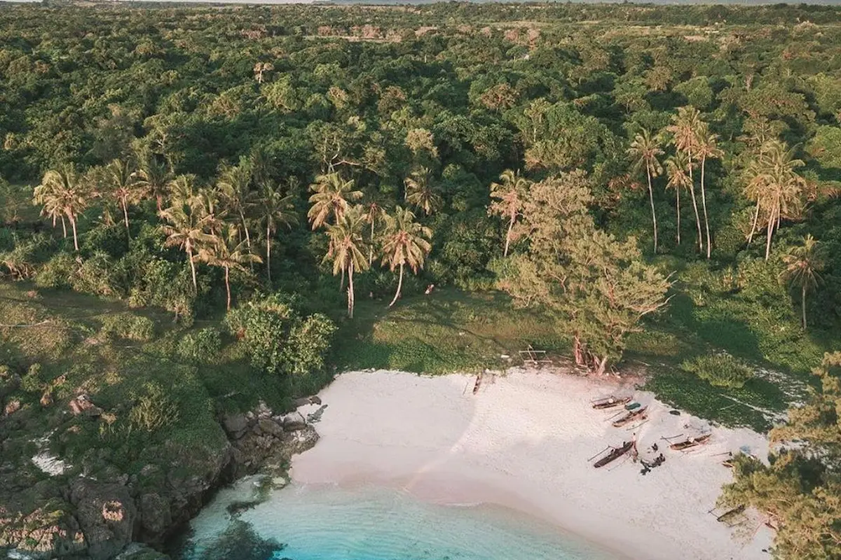 Top 15+ Rekomendasi Pantai di Sumba yang Indah dan Wajib Kamu Kunjungi