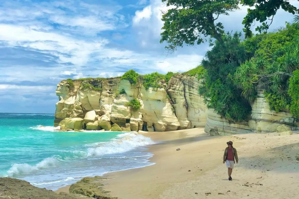 top 15+ rekomendasi pantai di sumba yang indah dan wajib kamu kunjungi