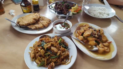 top 13+ restoran keluarga di jakarta yang nyaman dan banyak makanannya