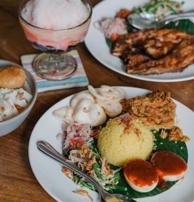 top 15+ tempat makan siang enak di jakarta yang wajib kamu datangi