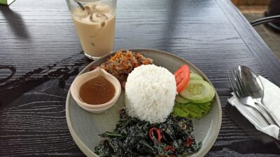 top 15+ tempat makan siang enak di jakarta yang wajib kamu datangi
