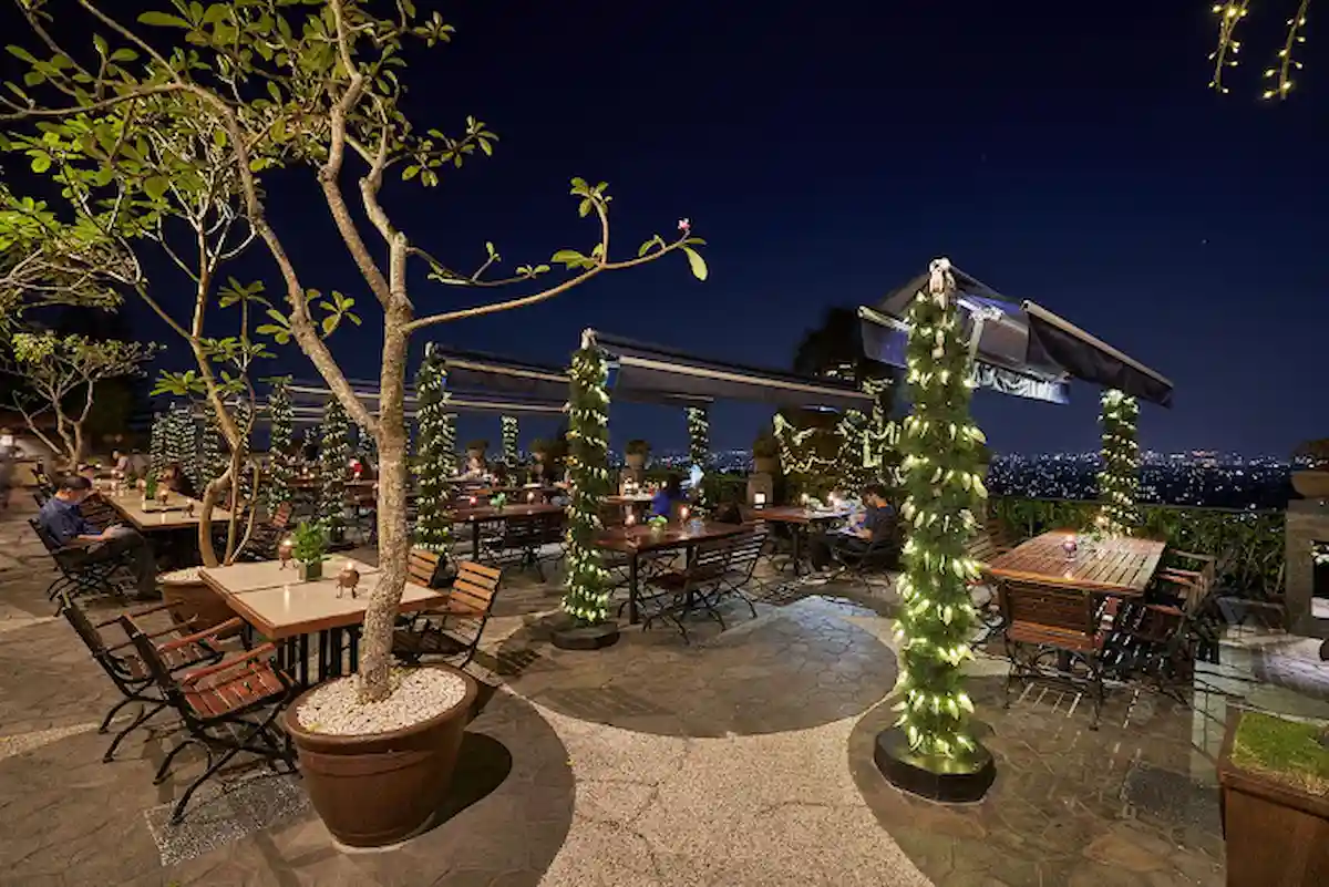 The Valley Bistro Caffee
