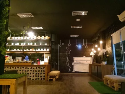 top 21+ cafe di jakarta yang cocok buat nongkrong dan wfc!