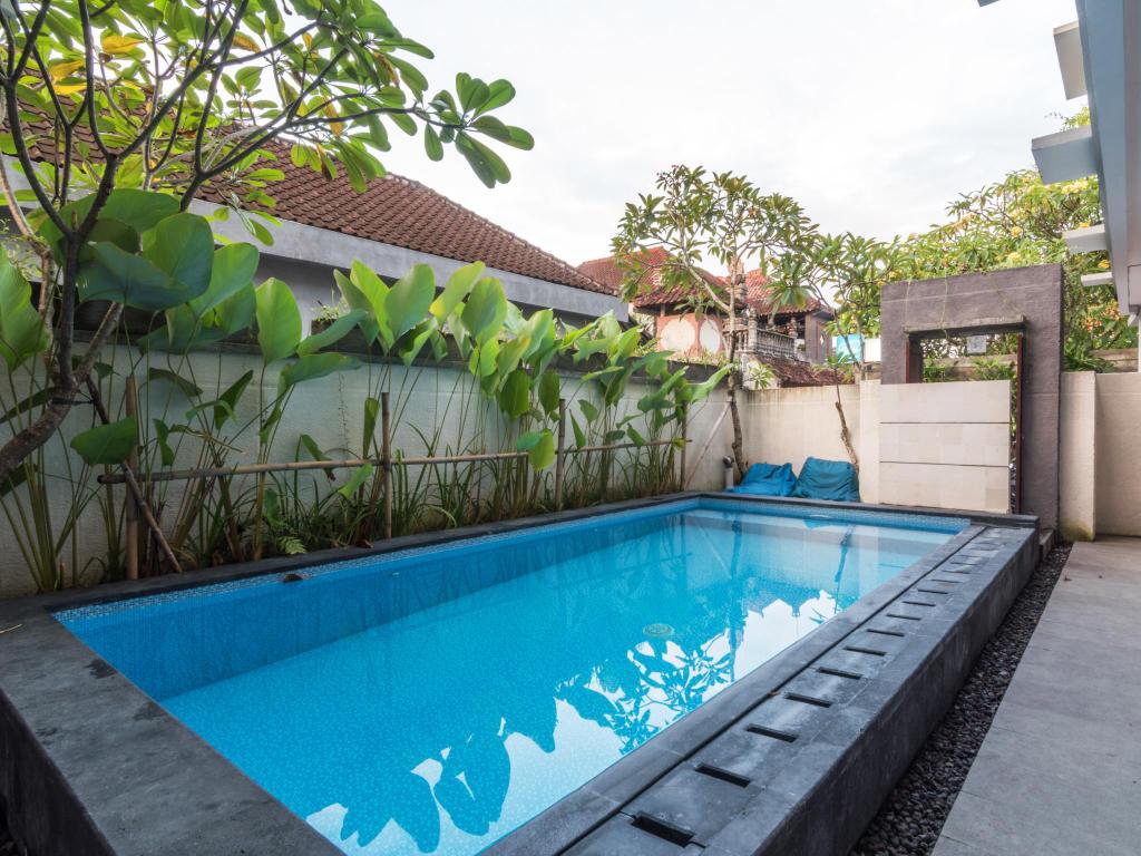 badung, bali, hotel, kuta, seminyak, top 4+ hotel terbaik di seminyak bali dengan harga terjangkau, 1. Bali Bee House Kerobokan, 2. The Agung Residence, 3. Van Mandri Guest House, 4. Spunky Premiere Kuta