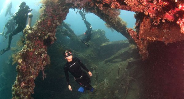 top 5+ aktivitas seru yang bisa kamu lakukan di pantai amed, bali