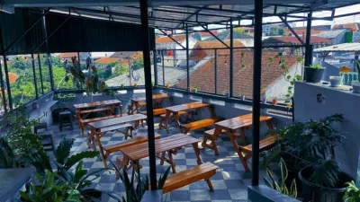 top 5+ cafe di cicalengka, tempatnya asyik semua!, 1. STRI F , 2. Teras Luhur Cafe &amp; Villa, 3. Senandung Sore Coffee and Nature, 4. Boemi Fals, 5. Coffee Holidays