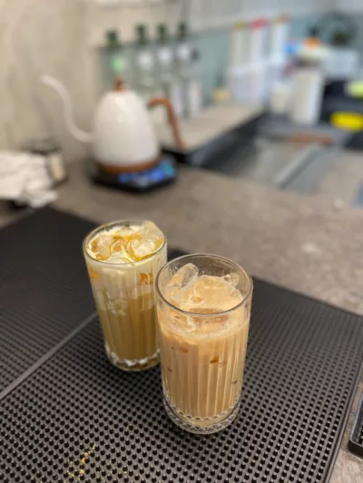 top 5+ cafe di sleman, cocok untuk hangout dan work from cafe, 1. Lantai Bumi, 2. Couvee – Jalan Kaliurang, 3. Peacockoffie Palagan, 4. Sepakat Coffee, 5. Kaktus Coffee Place