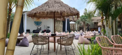 top 5+ restoran di cibinong, nuansa pantai sampai pedesaan, 1. eNthree Coffee &amp; Kitchen, 2. Payung Hujan, 3. Saung Berkah, 4. Sunshine Cafe &amp; Resto, 5. Imperial Kitchen