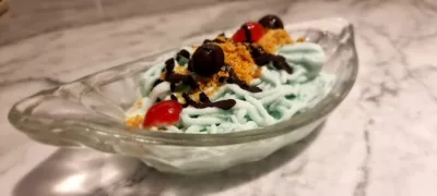 top 6+ cafe dessert di surabaya, cozy dan cantik!