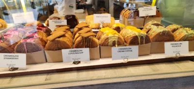 top 6+ cafe dessert di surabaya, cozy dan cantik!
