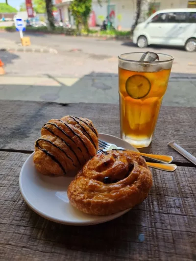 top 6+ cafe di kuta yang good vibes dan cozy