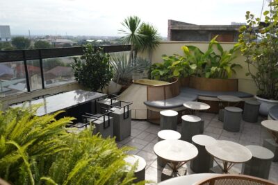 top 6+ cafe rooftop di medan dengan view cantik